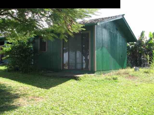 830 West Kuiaha Road Haiku, HI 96708 - Photo 13 of 15 a backyard of a house