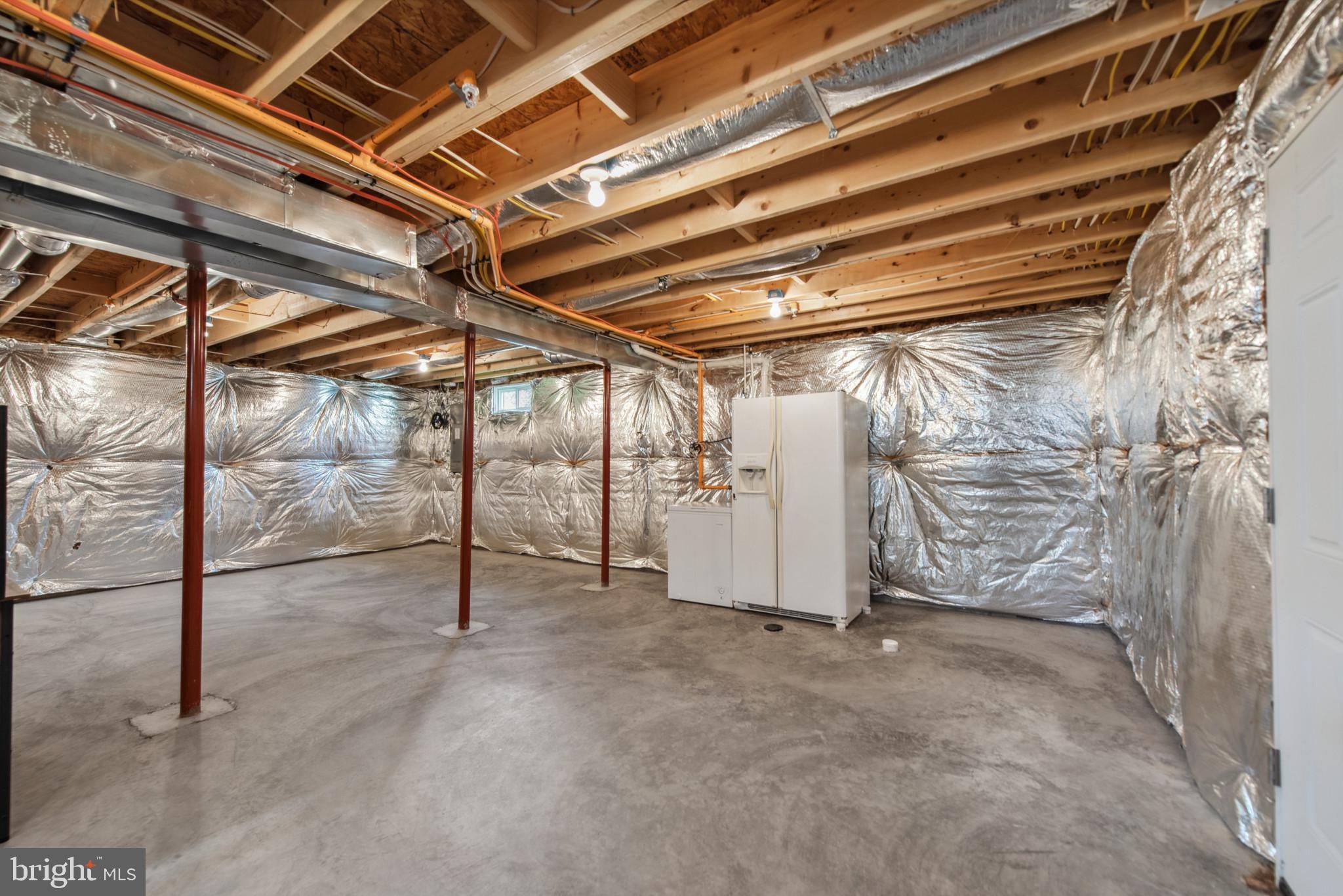 910 Rosedale Avenue Rosedale, MD 21237 - Photo 32 of 41 a view of an empty room