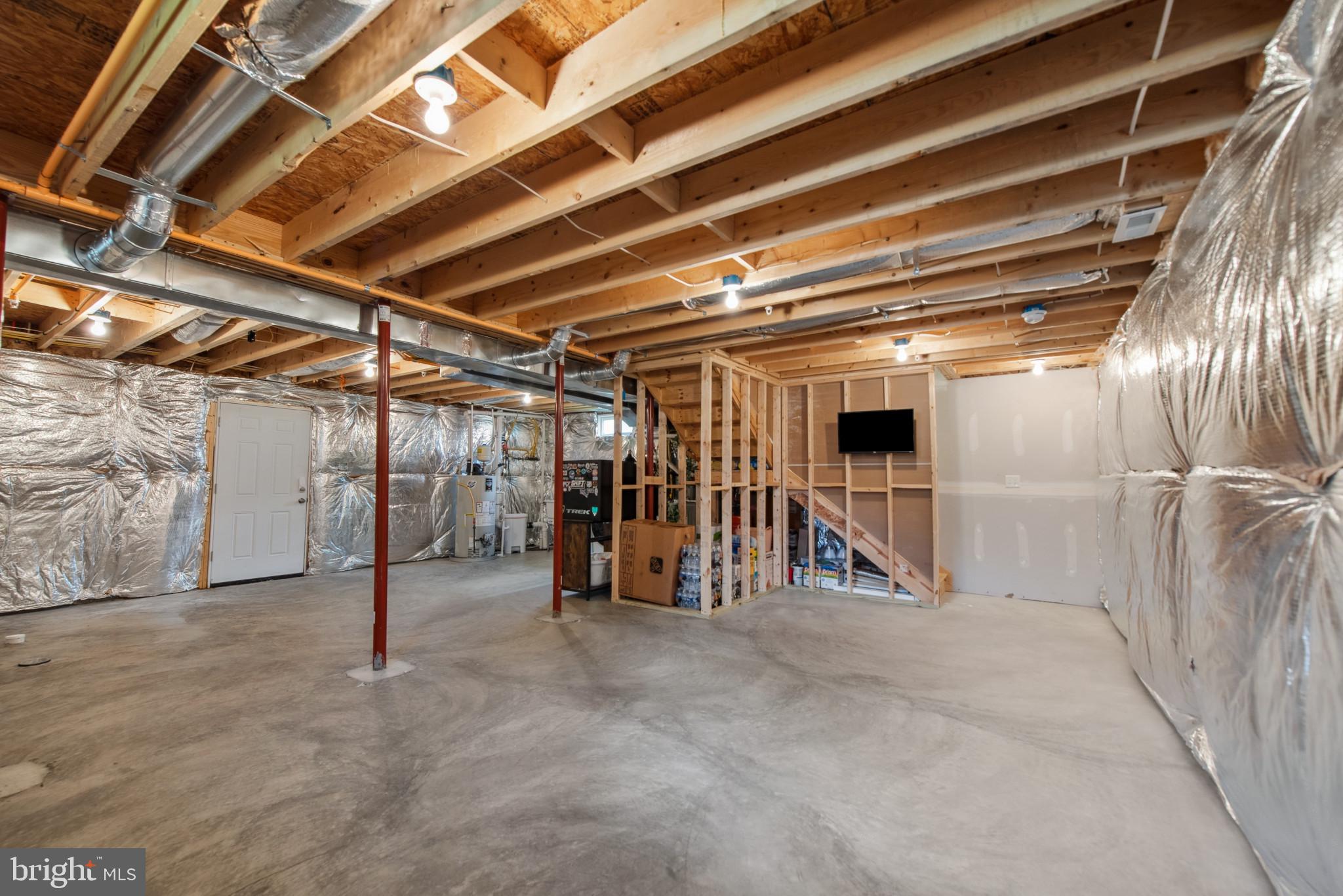 910 Rosedale Avenue Rosedale, MD 21237 - Photo 35 of 41 a view of empty room with wooden floor