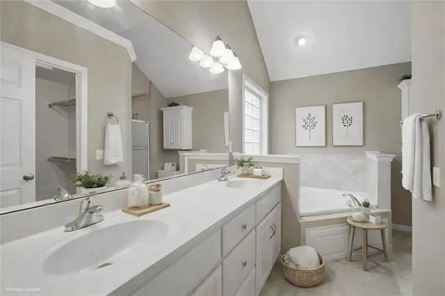 $490,000 | 701 Tomahawk Court, Smithville, MO 64089