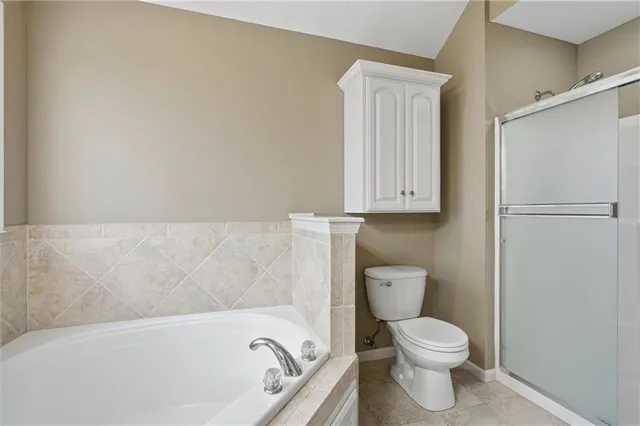 $490,000 | 701 Tomahawk Court, Smithville, MO 64089