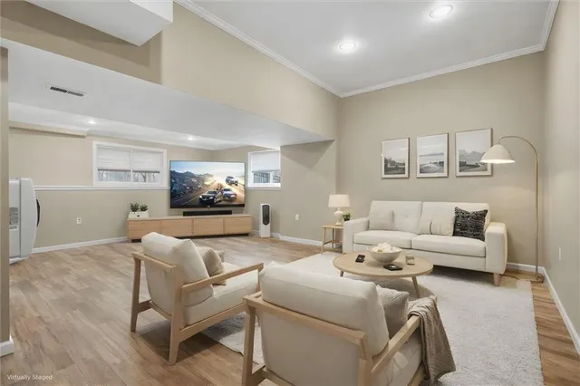 $490,000 | 701 Tomahawk Court, Smithville, MO 64089