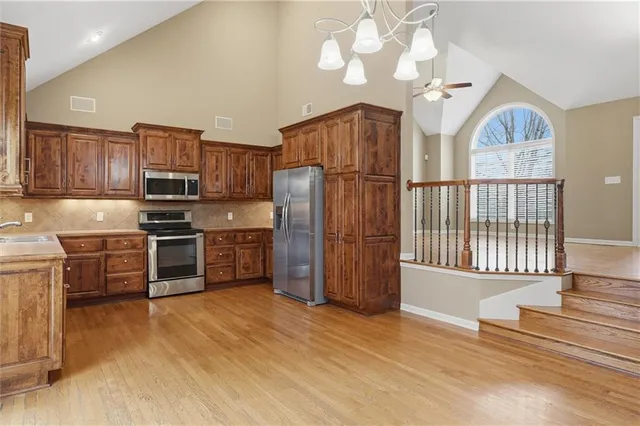 $490,000 | 701 Tomahawk Court, Smithville, MO 64089