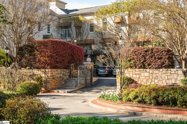 $649,601 | 100 West Court Street, Unit 2B, Greenville, SC 29601
