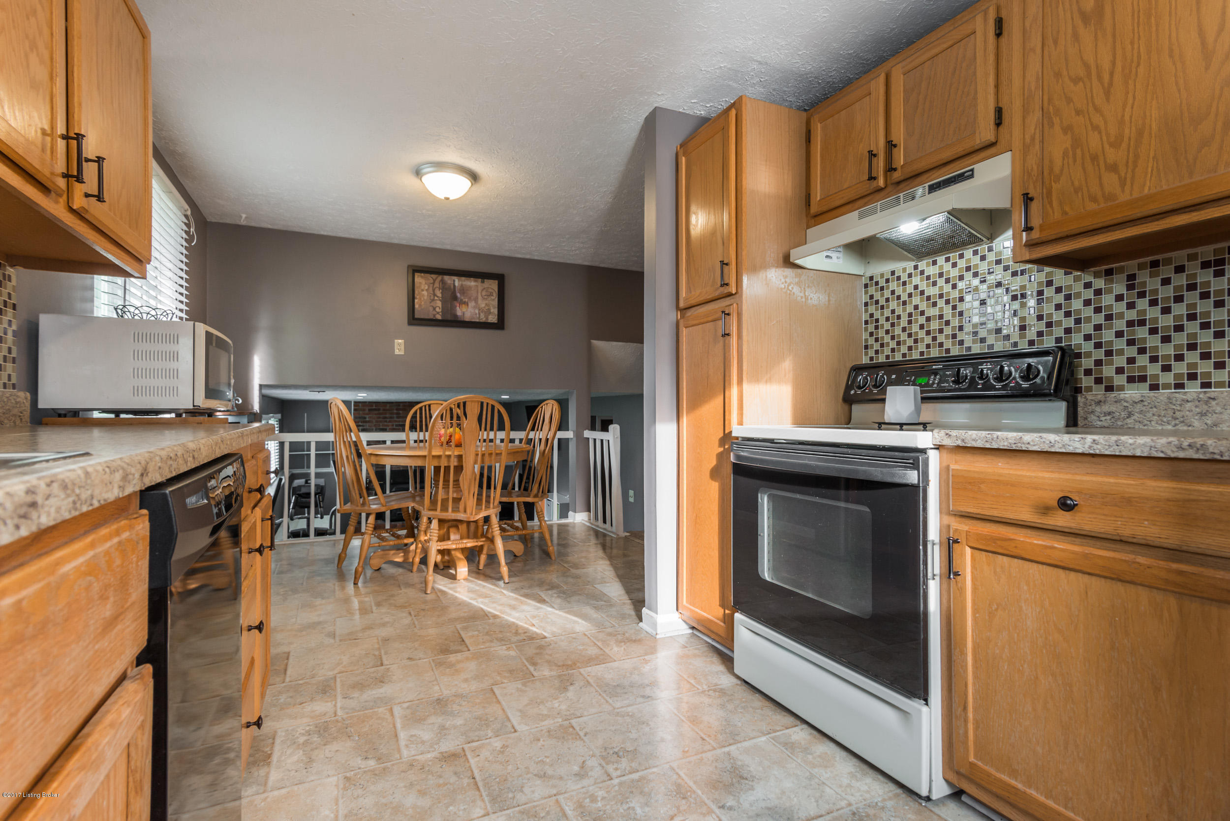 11836 Olde Spring Road Louisville, KY 40245 - Photo 18 of 43 DHI-213