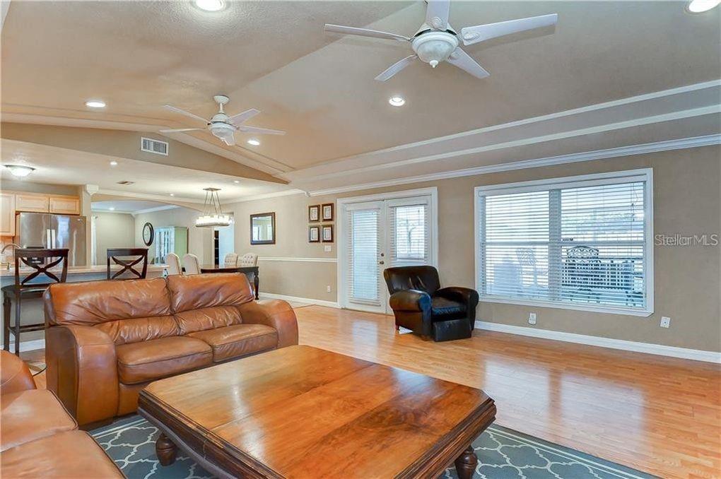 5121 Ellendale Avenue Tampa, FL 33625 - Photo 11 of 35 Gallery Image 11