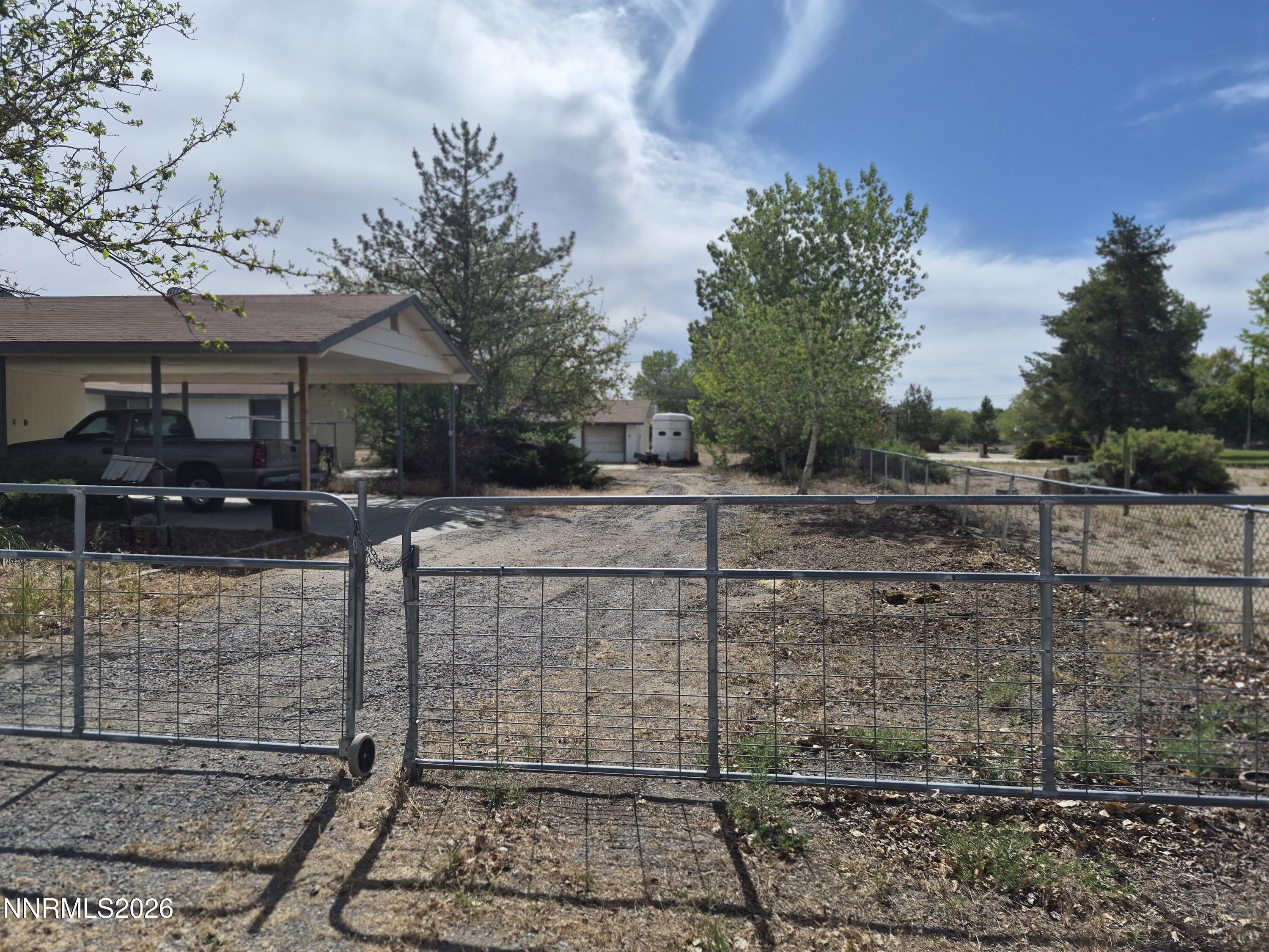 1140 Pine Road Fallon, NV 89406 - Photo 3 of 23 PINE SIDE YARD