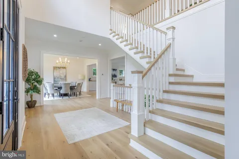$2,500,000 | 6301 Phyllis Lane, Bethesda, MD 20817