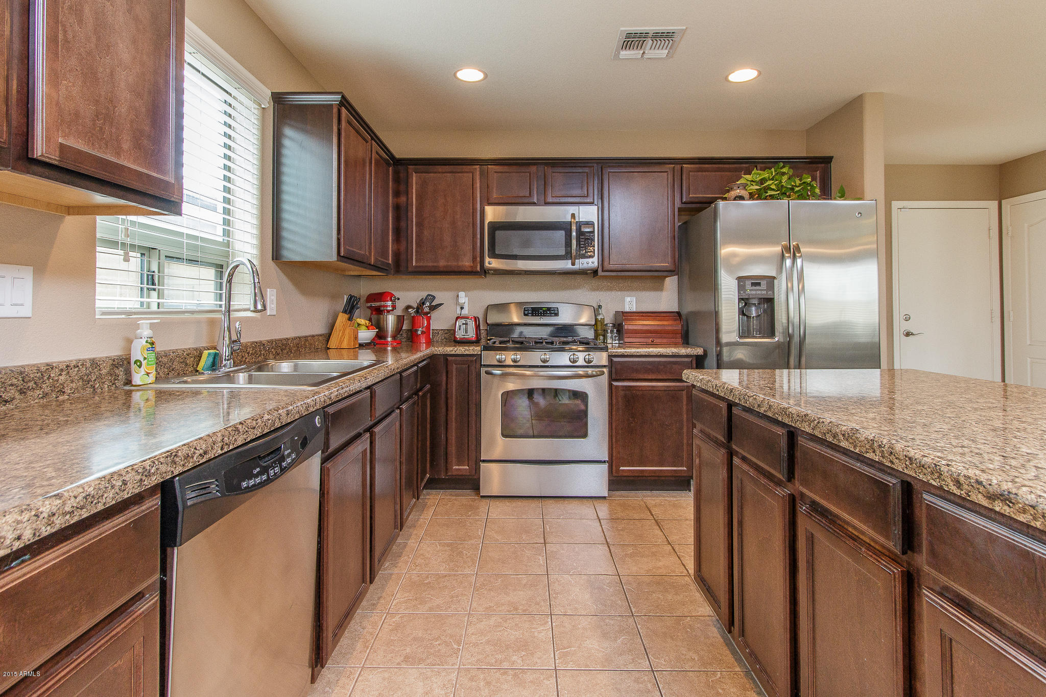 4167 East Bonanza Road Gilbert, AZ 85297 - Photo 9 of 41 KITCHEN