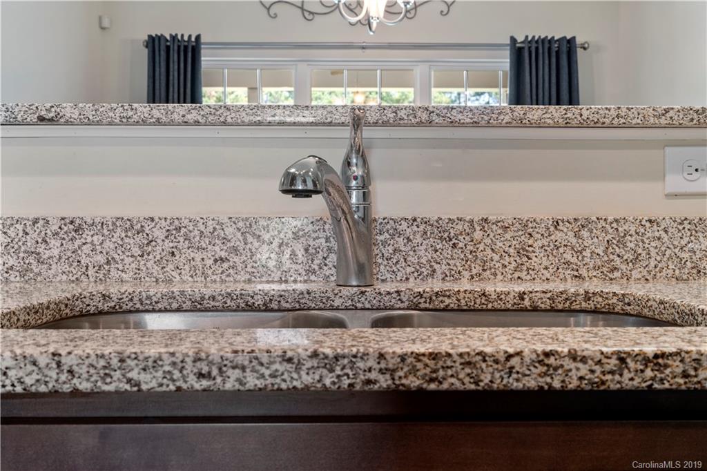 3024 Glenmoor Road York, SC 29745 - Photo 13 of 48