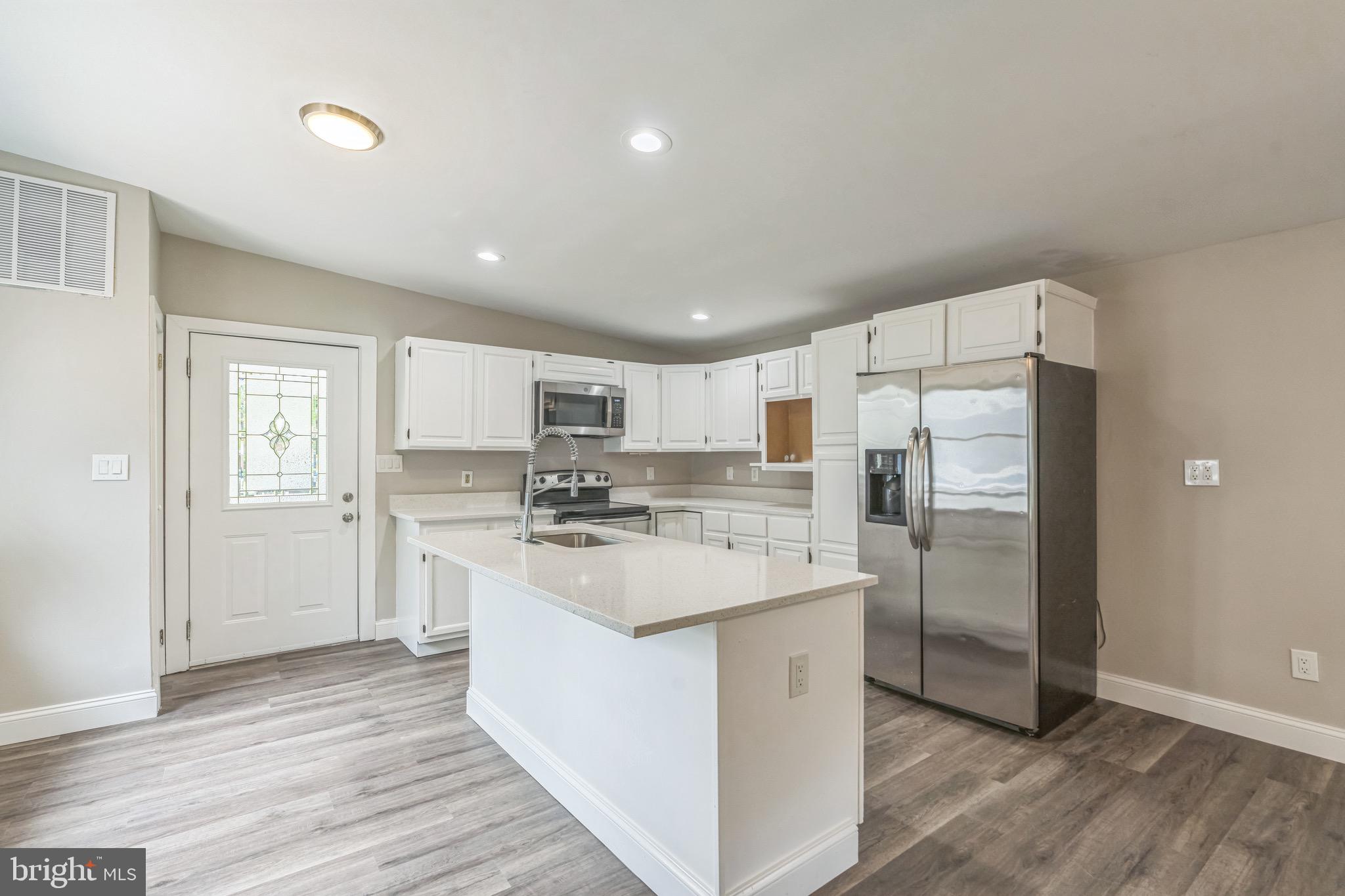 511 Sylvan Way Pasadena, MD 21122 - Photo 13 of 44