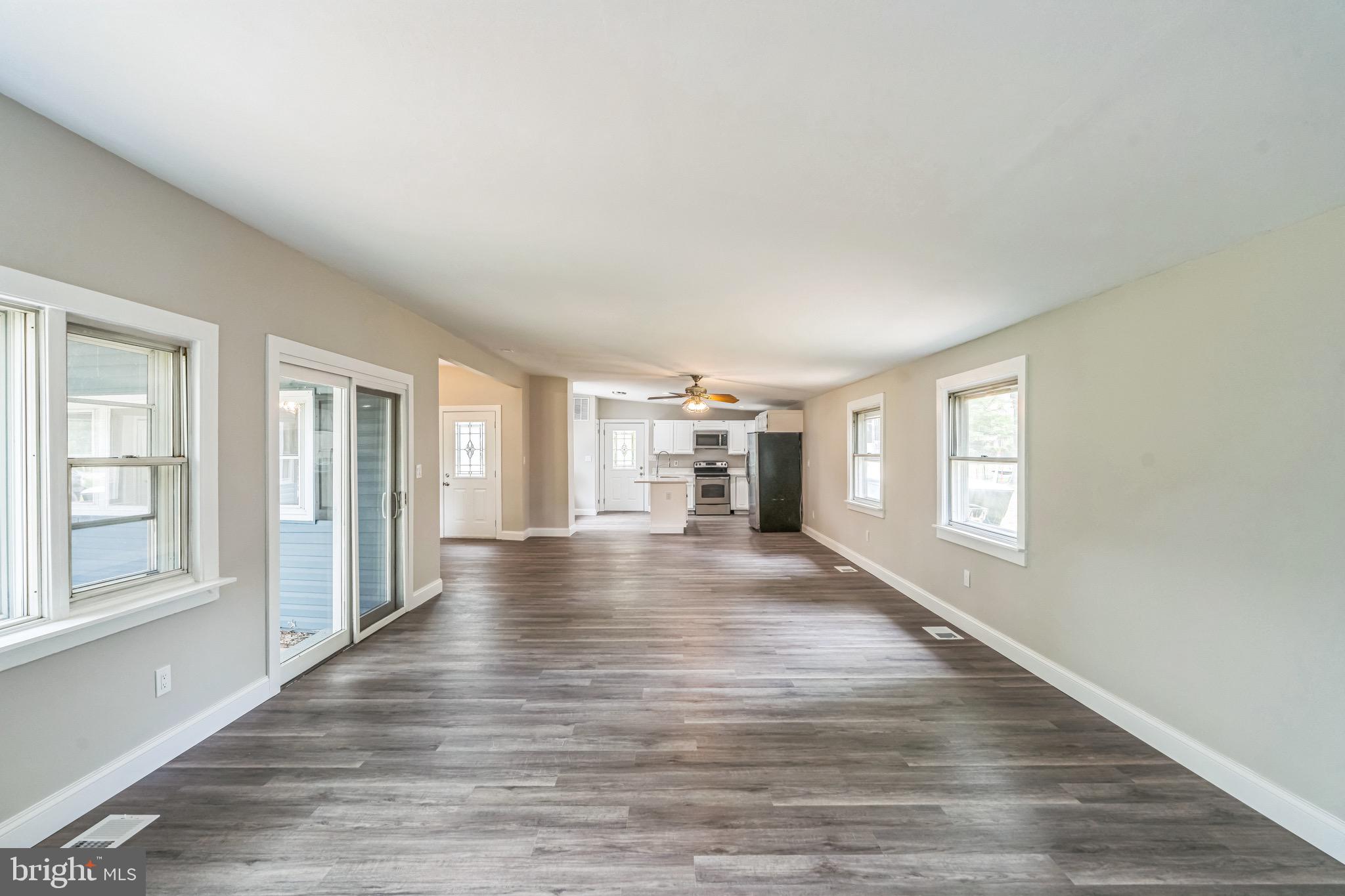 511 Sylvan Way Pasadena, MD 21122 - Photo 19 of 44