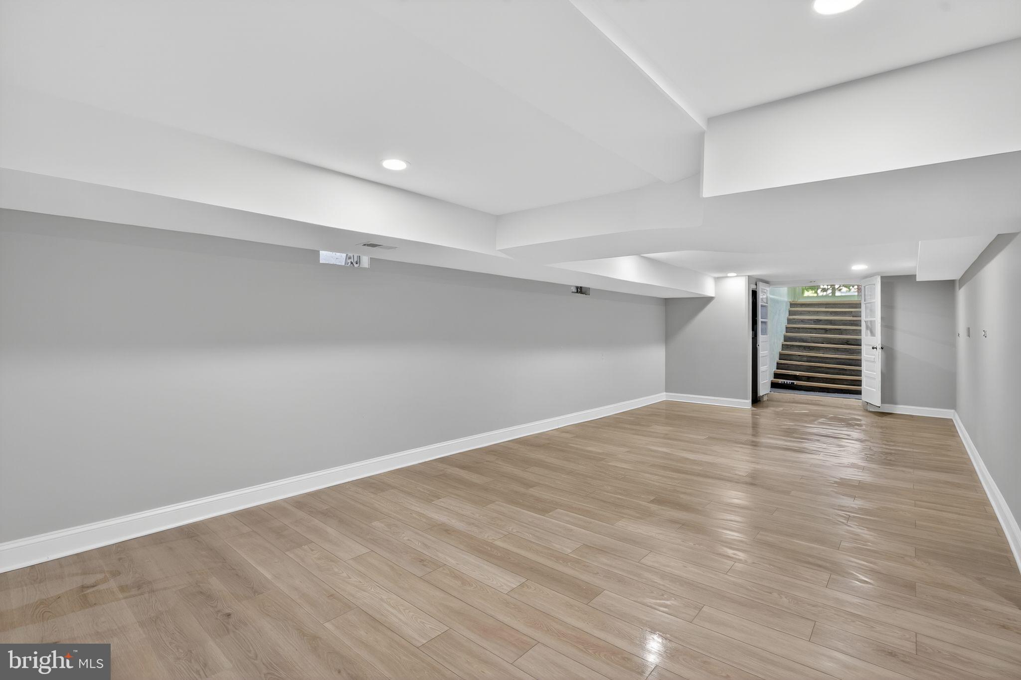 511 Sylvan Way Pasadena, MD 21122 - Photo 42 of 44