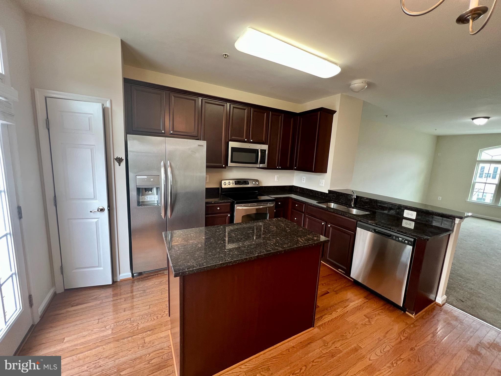 7231 Abbey Road Elkridge, MD 21075 - Photo 4 of 33 Gallery Image 4