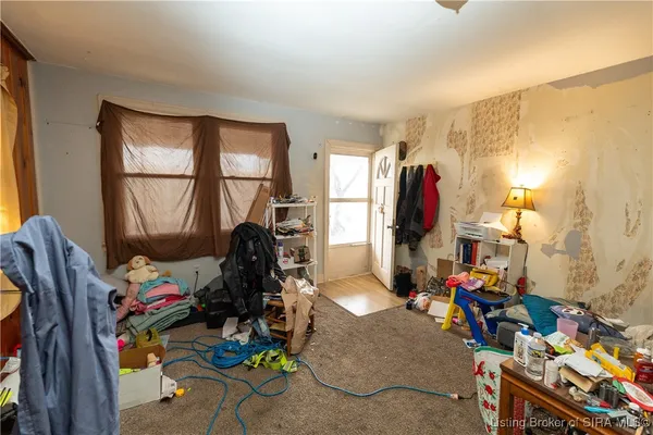 $285,000 | 211 South State Street, Clarksville, IN 47129