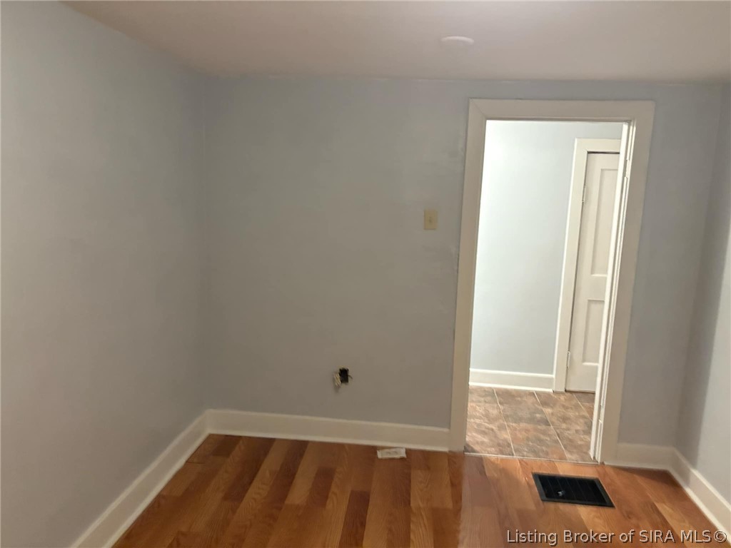 211 South State Street Clarksville, IN 47129 - Photo 8 of 28