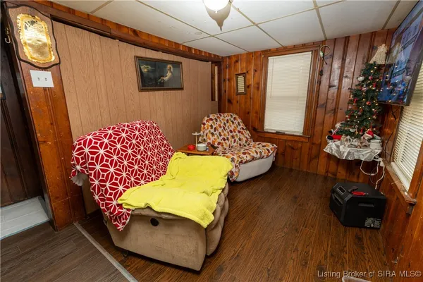 $285,000 | 211 South State Street, Clarksville, IN 47129