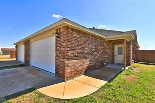 $1,925 | 6021 Jennings Drive, Abilene, TX 79606