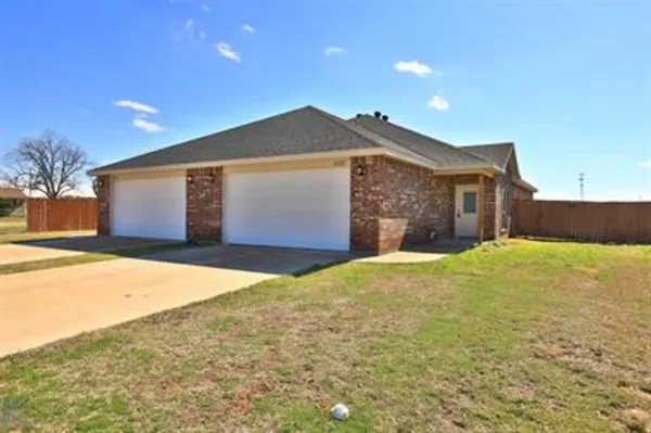 $1,925 | 6021 Jennings Drive, Abilene, TX 79606