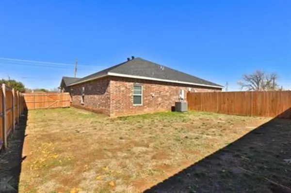 $1,925 | 6021 Jennings Drive, Abilene, TX 79606