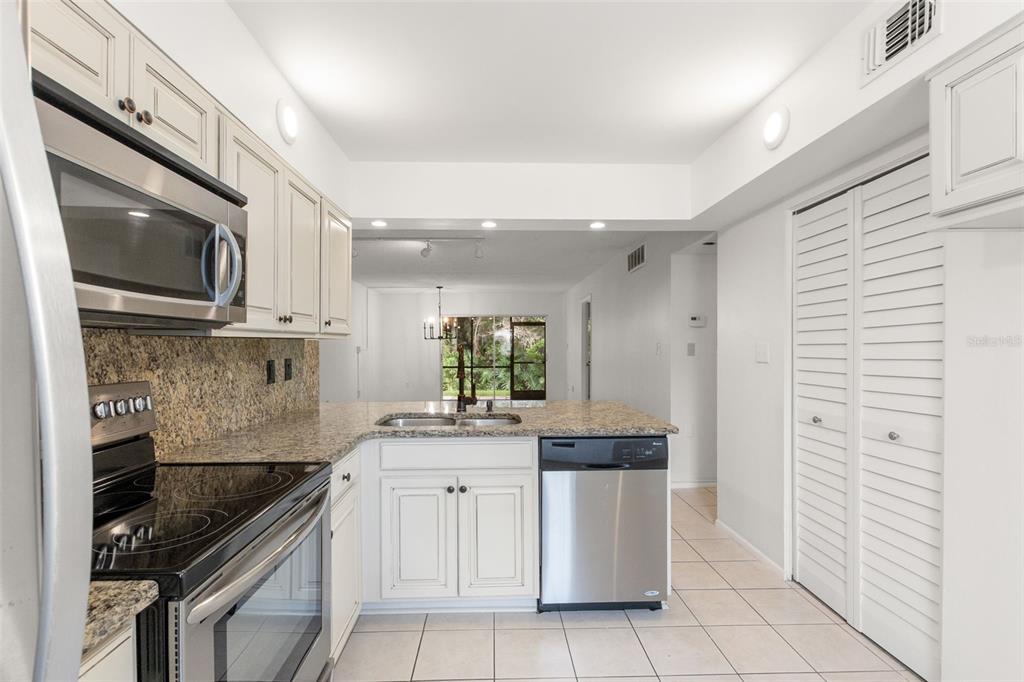 121 Cypress Lane, Unit 121 Oldsmar, FL 34677 - Photo 12 of 37