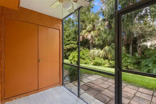 $1,825 | 121 Cypress Lane, Unit 121, Oldsmar, FL 34677