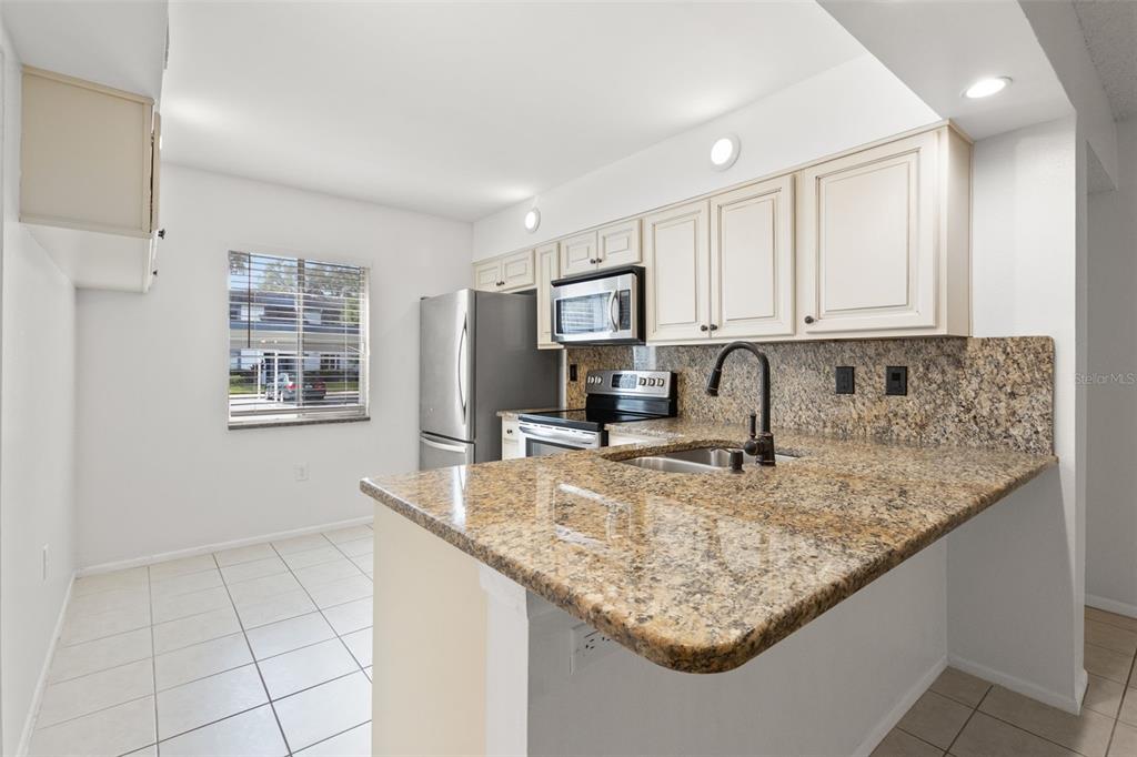 121 Cypress Lane, Unit 121 Oldsmar, FL 34677 - Photo 10 of 37