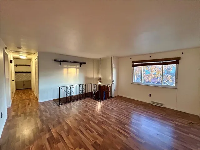 $239,900 | 308 Golden Gate Drive, Verona, PA 15147