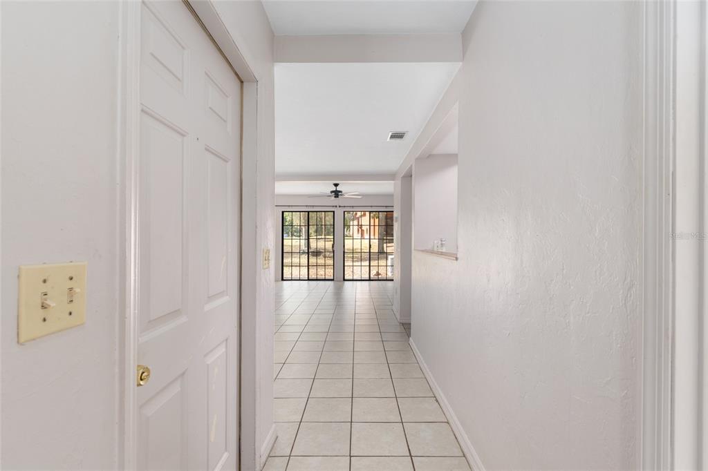 900 Southwest 62nd Boulevard, Unit I51 Gainesville, FL 32607 - Photo 4 of 36