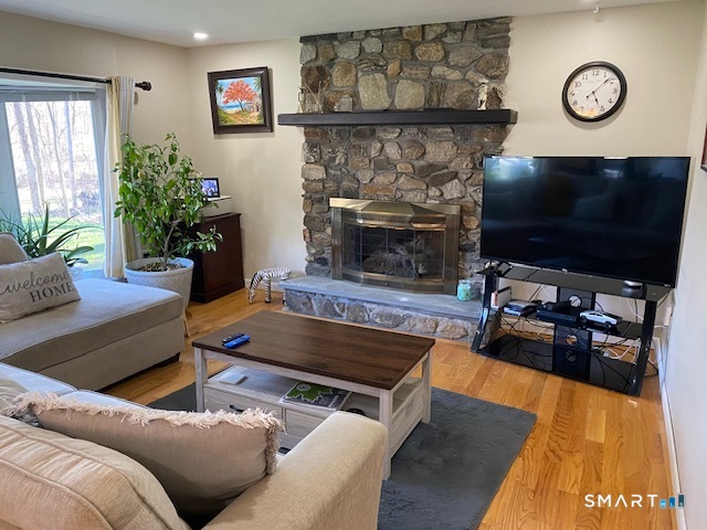 5 Beardsley Road Danbury, CT 06811 - Photo 4 of 10