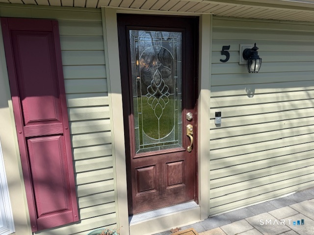 5 Beardsley Road Danbury, CT 06811 - Photo 5 of 10