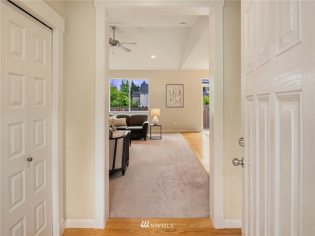 3824 226th Street Southeast Bothell, WA 98021 - Photo 5 of 38