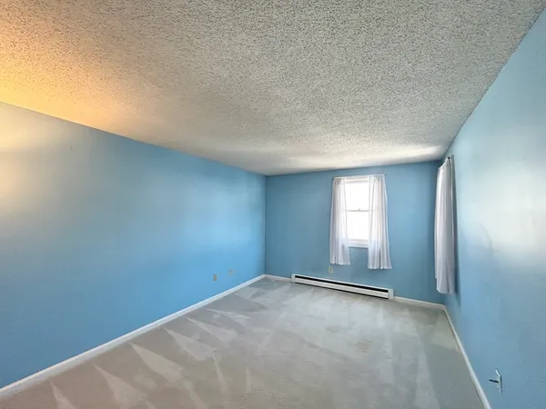 $1,900 | 186 Heritage Drive, Unit 186, Whitinsville, MA 01588
