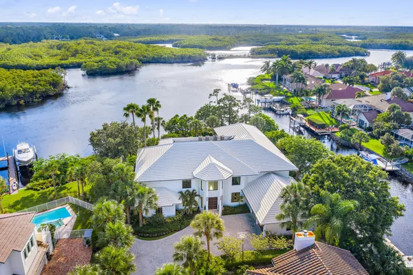 $6,500,000 | 8818 Southeast Riverfront Terrace, Tequesta, FL 33469