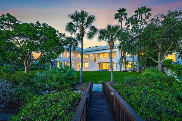 $6,500,000 | 8818 Southeast Riverfront Terrace, Tequesta, FL 33469