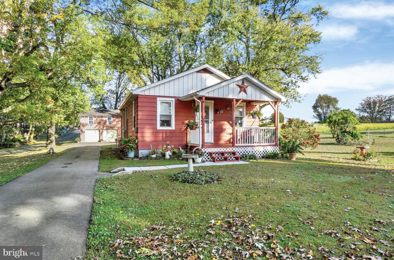 121 Valley Road York, PA 17407 - Photo 1 of 17 Gallery Image 1