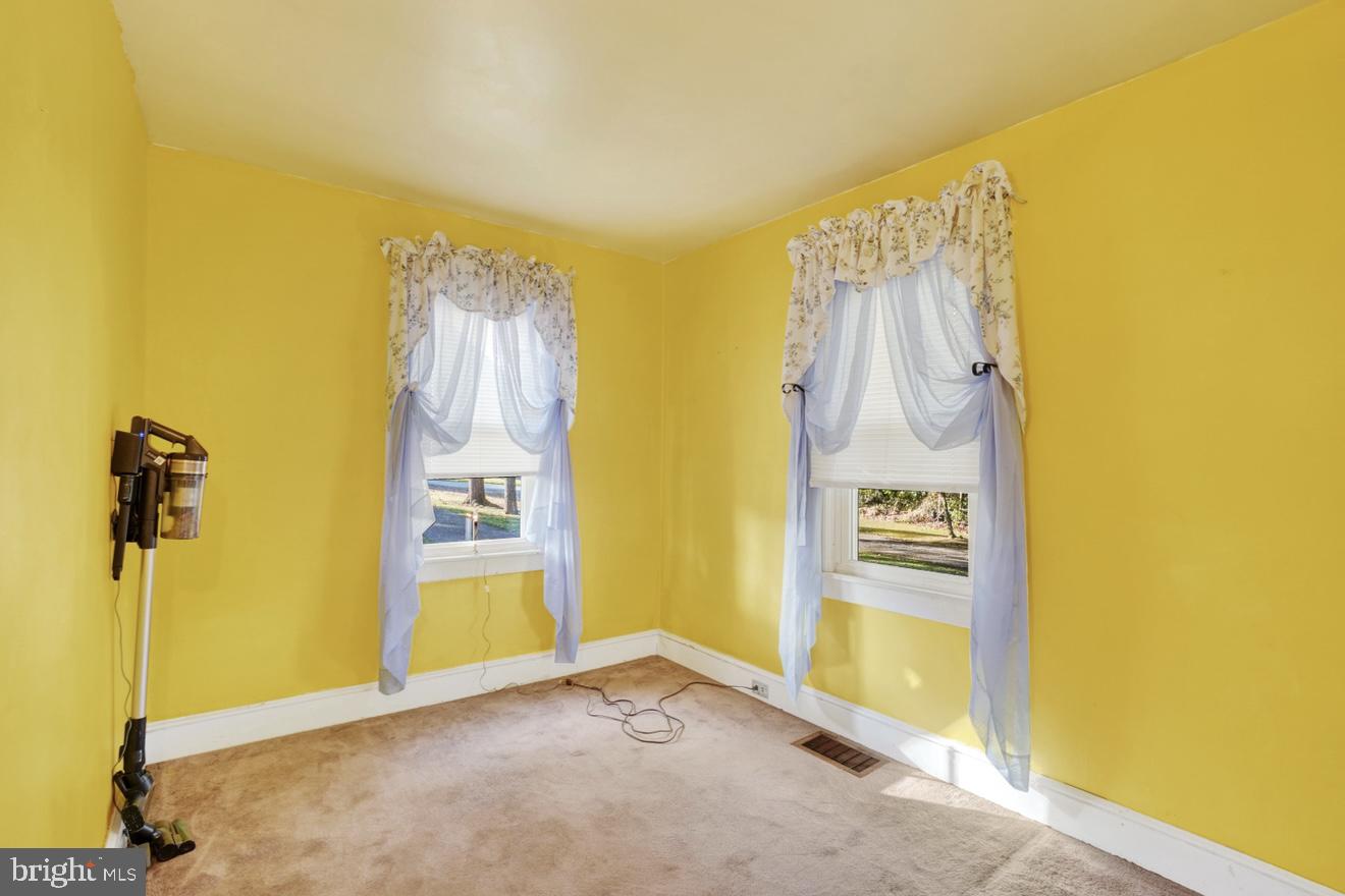 121 Valley Road York, PA 17407 - Photo 12 of 17 Gallery Image 12