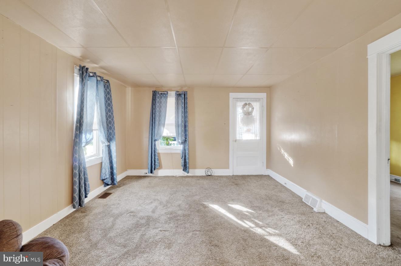 121 Valley Road York, PA 17407 - Photo 5 of 17 Gallery Image 5