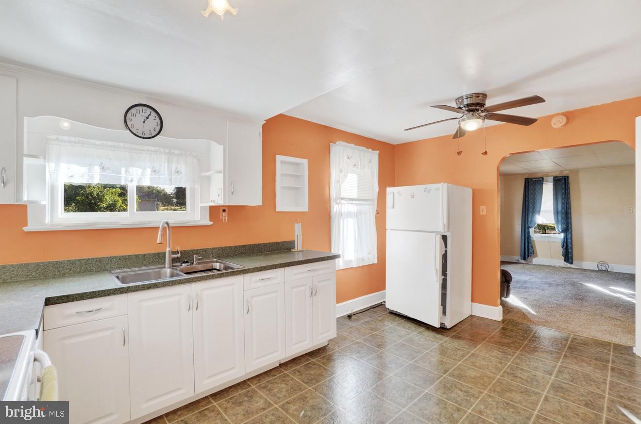 121 Valley Road York, PA 17407 - Photo 8 of 17 Gallery Image 8