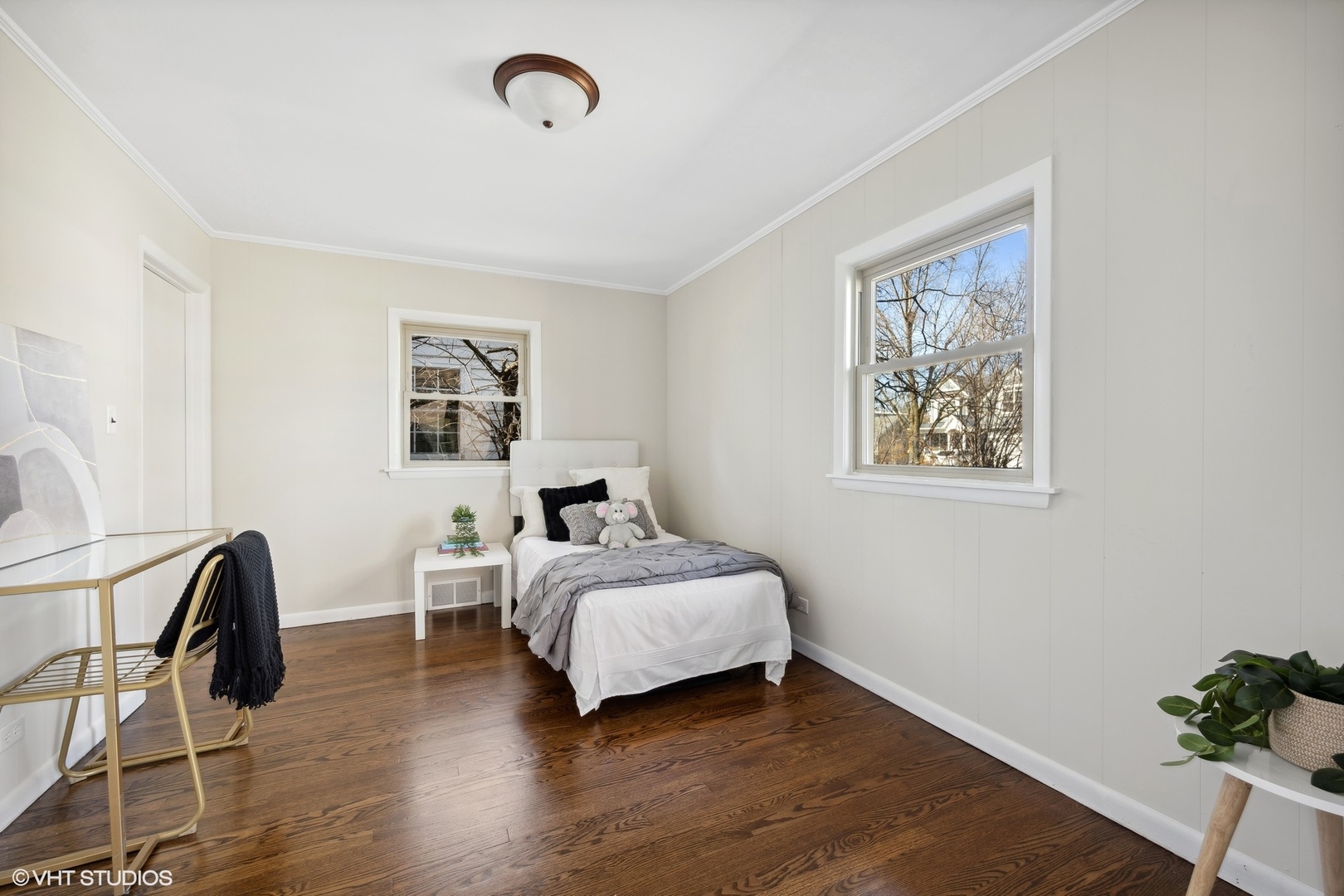 2237 Dewes Street Glenview, IL 60025 - Photo 12 of 20 a bedroom with a bed and a workspace