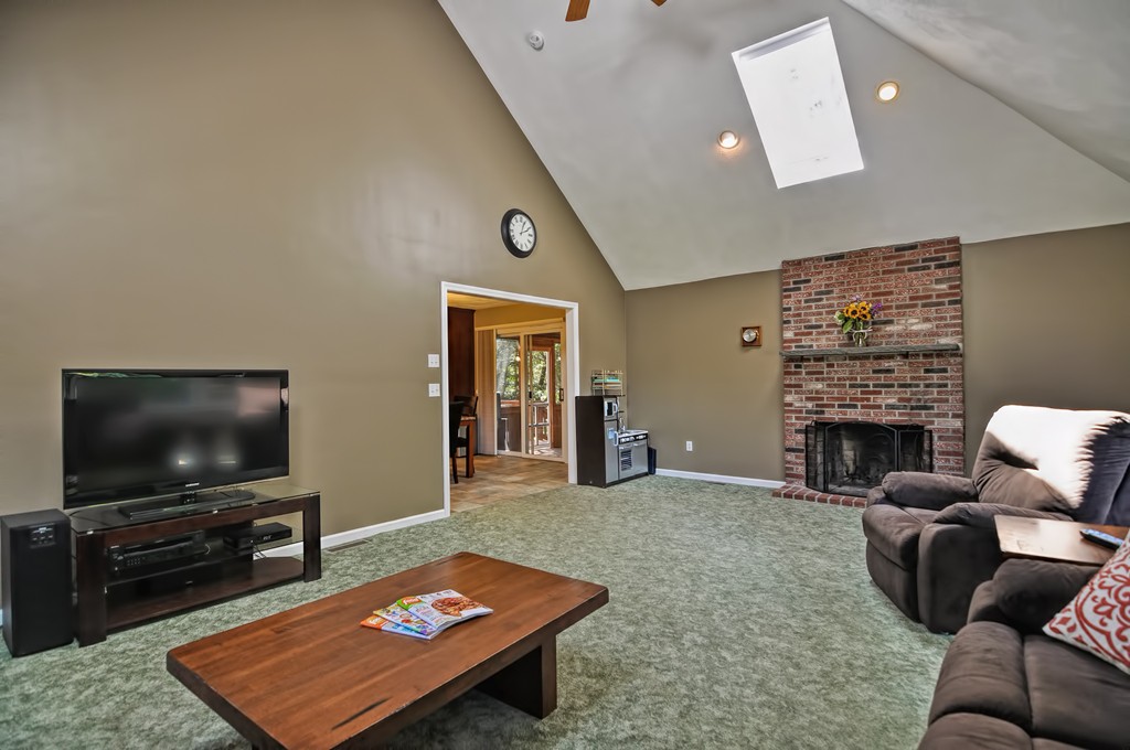 221 Simpson Road Marlborough, MA 01752 - Photo 13 of 30 Gallery Image 13