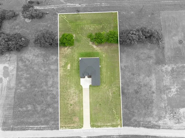 $535,000 | 124 High Point Drive, Hillsboro, TX 76645