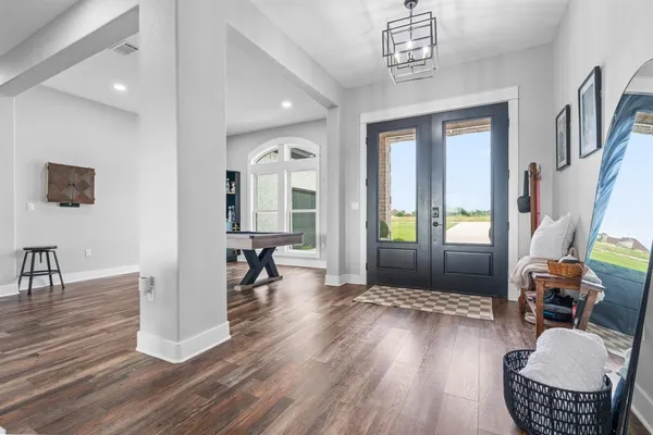 $499,999 | 124 High Point Drive, Hillsboro, TX 76645