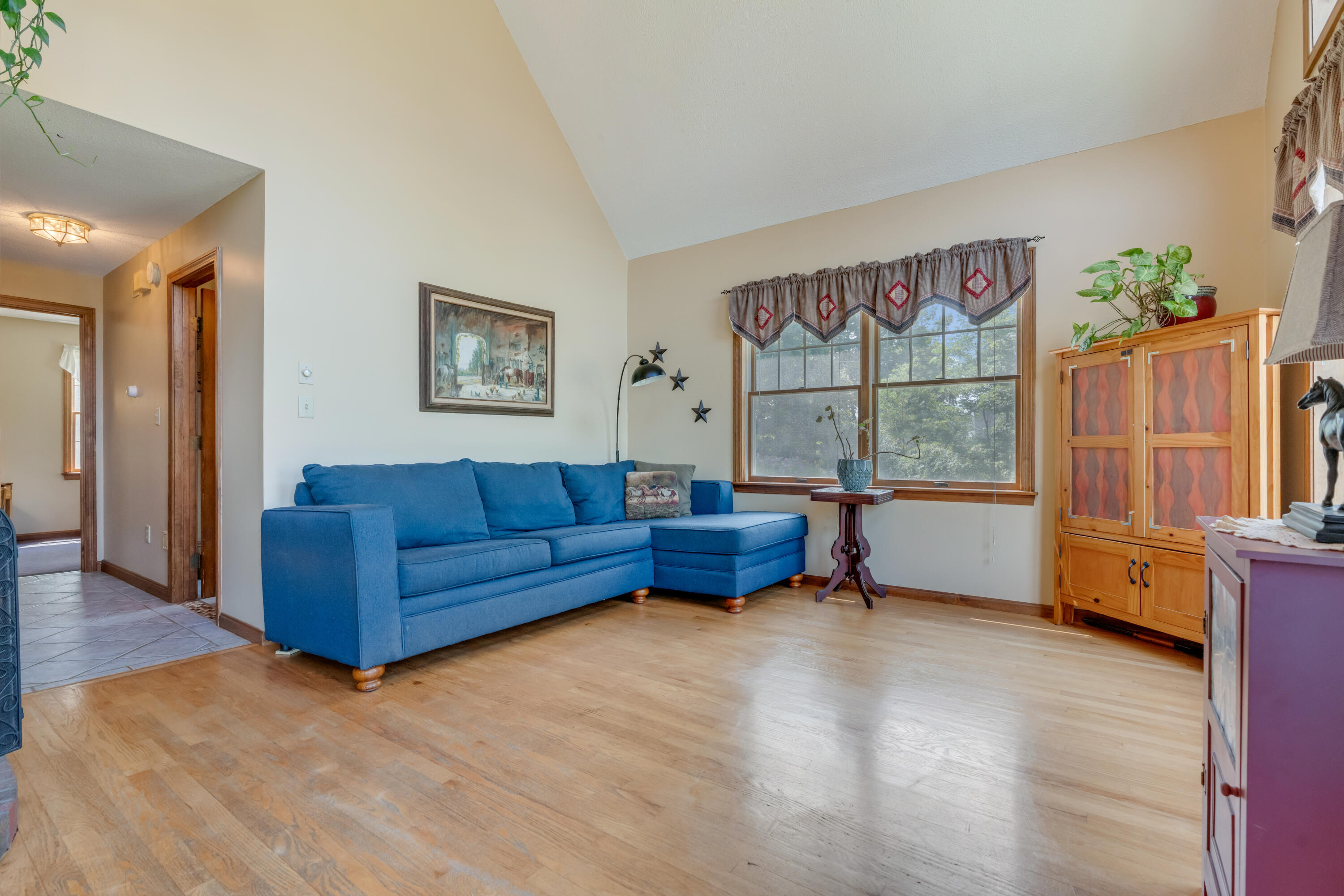 1 Alweber Road Windham, ME 04062 - Photo 9 of 36 Living Room