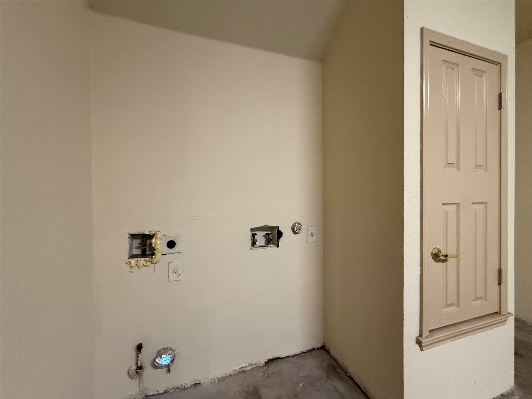 6912 Meador Avenue, Unit A Austin, TX 78752 - Photo 11 of 24 a view of bathroom