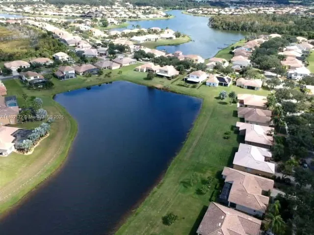 $325,000 | 3626 Northwoods Drive, Kissimmee, FL 34746