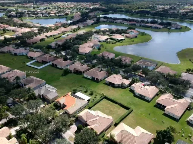 $325,000 | 3626 Northwoods Drive, Kissimmee, FL 34746