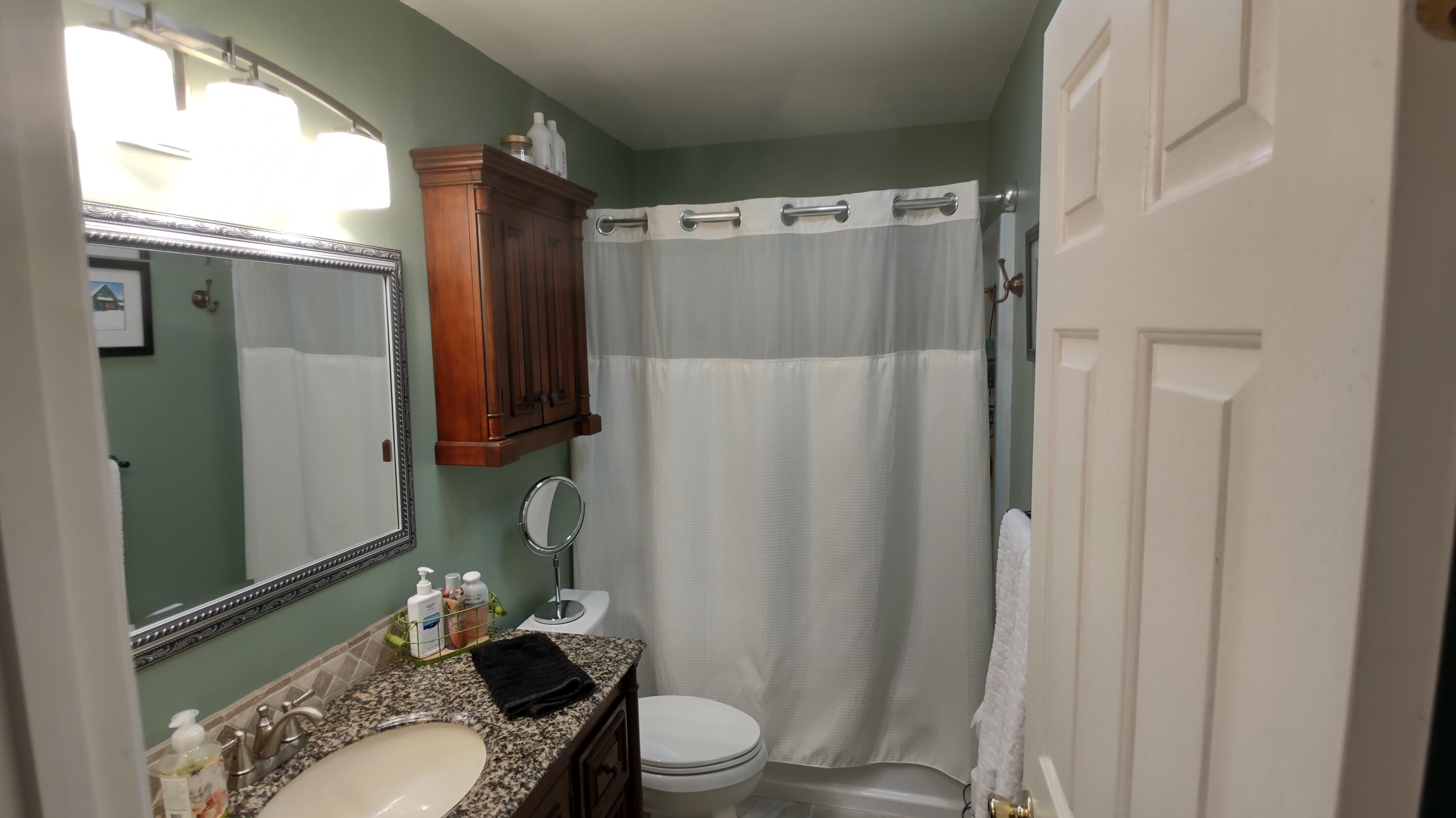 29 Old Orchard Road, Unit 2 Saco, ME 04072 - Photo 14 of 30 14 2nd flr full bath
