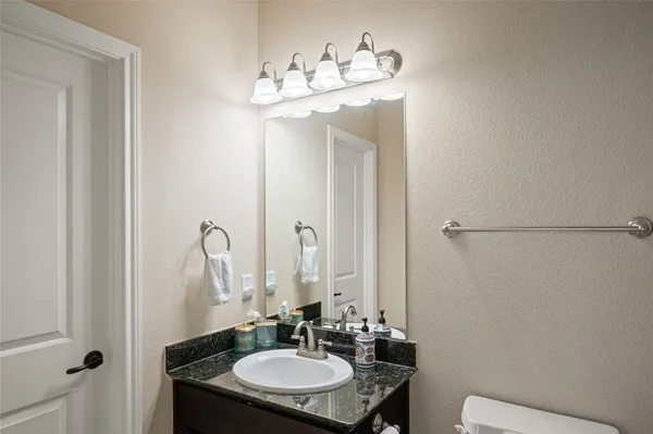 $3,000 | 1114 West 25th Street, Houston, TX 77008