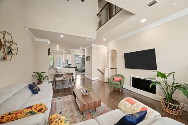$3,000 | 1114 West 25th Street, Houston, TX 77008